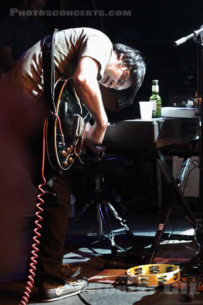 AND YOU WILL KNOW US BY THE TRAIL OF DEAD - 2007-03-11 - PARIS - Trabendo - Conrad Keely